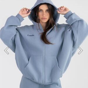 COMFRT BLUE WILLOW ZIP UP HOODIE